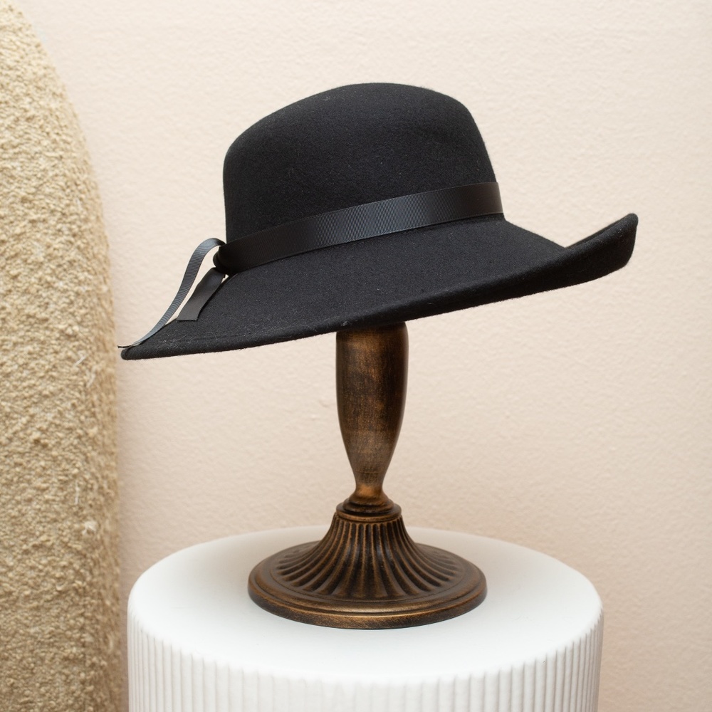 NWOT Black felt wide brim front tilt hat with ribbon - Picture 2 of 8
